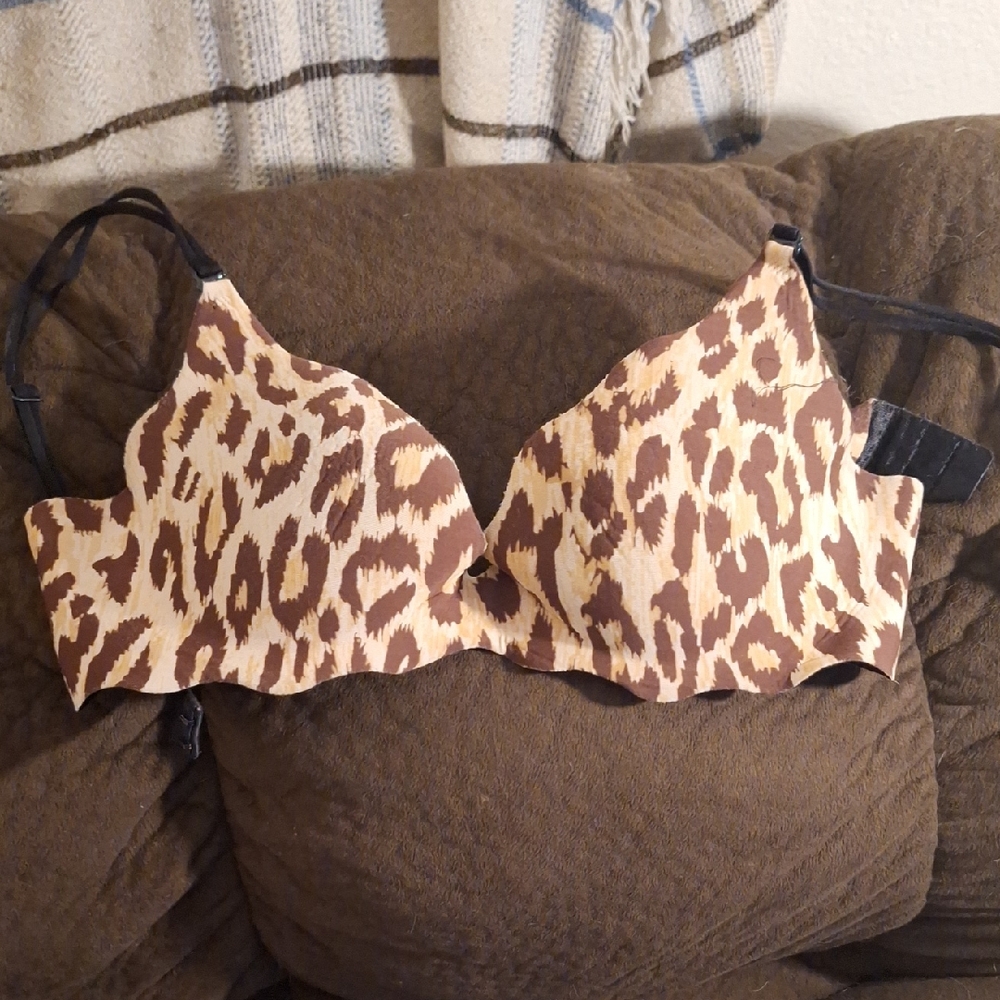 Victoria's Secret Brown Leopard Print Bra